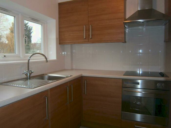 Studio To Rent In Mendip House, Kenton Road, Harrow, HA3
