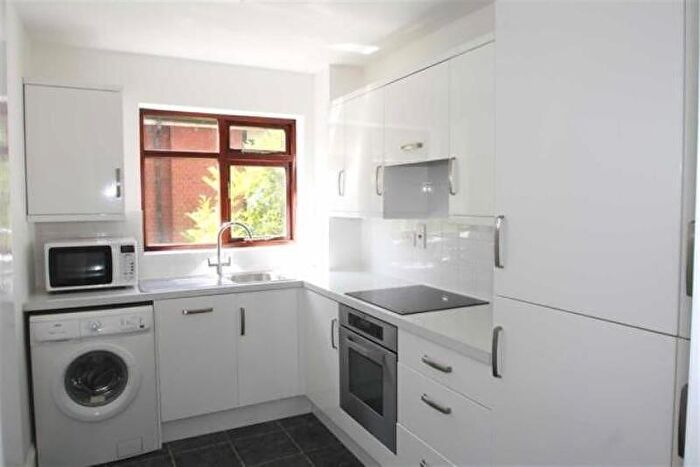1 Bedroom Apartment To Rent In Ray Park Avenue, Maidenhead, Berkshire, SL6