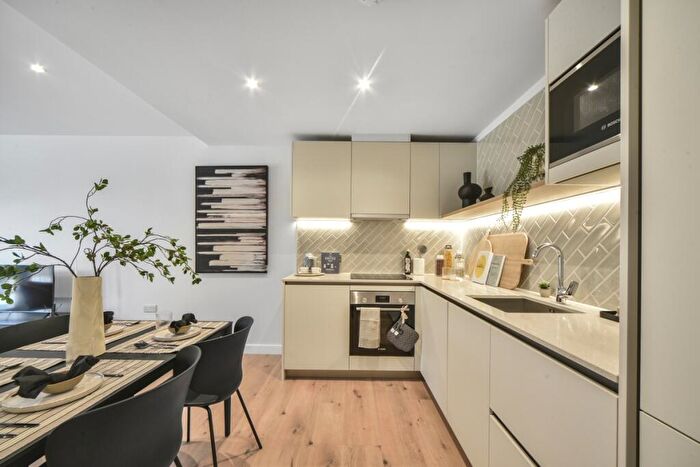 2 Bedroom Flat To Rent In Uncle, Deptford, SE8