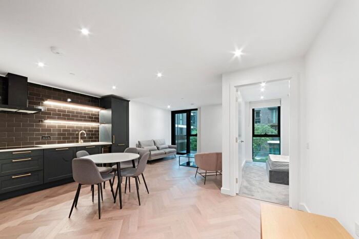 2 Bedroom Flat To Rent In Gauging Square, London Dock, E1W