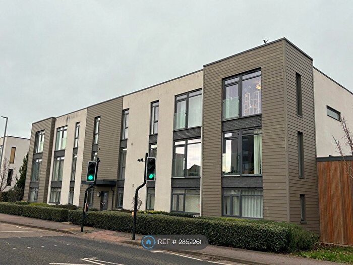 2 Bedroom Flat To Rent In Cunningham Court, Taunton, TA1