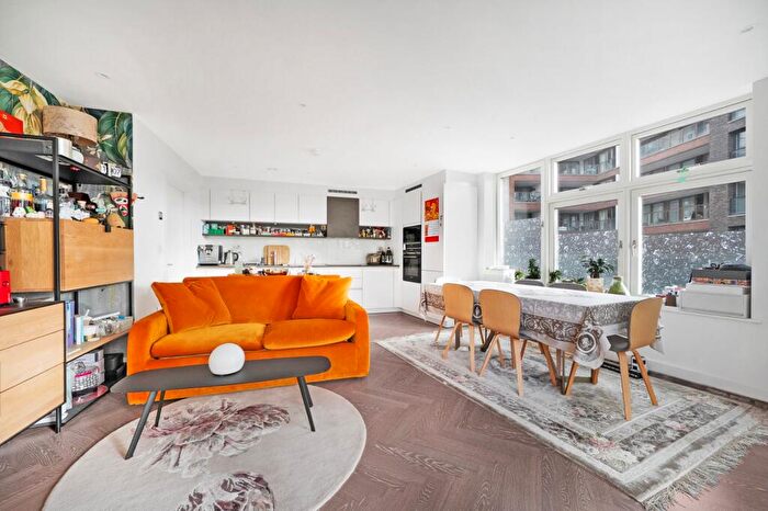 2 Bedroom Flat To Rent In Jewel House, Sterling Way, N7