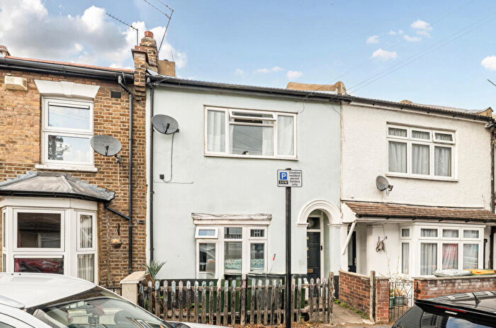 1 Bedroom Apartment For Sale In Heyworth Road, London, E15