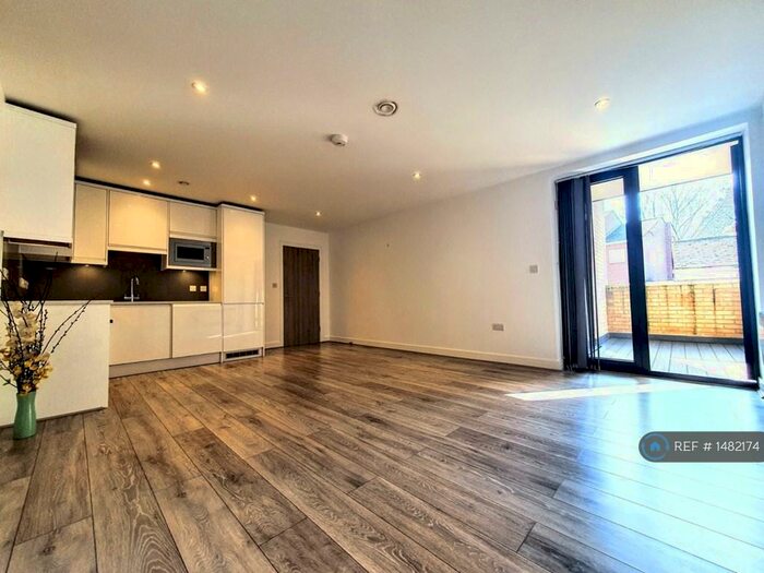 1 Bedroom Flat To Rent In Satchwell Road, London, E2