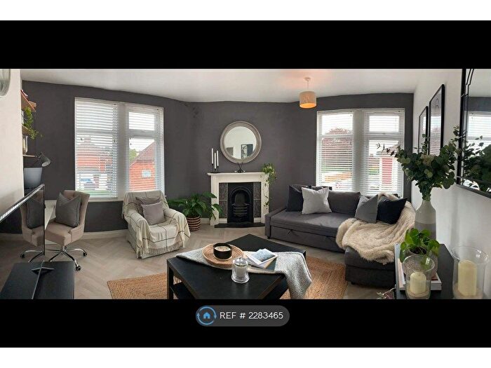 2 Bedroom Flat To Rent In St. Johns Lane, Bristol, BS3