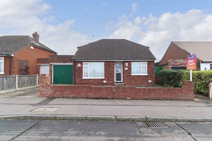 2 Bedroom Bungalow For Sale In Greenhill Gardens, Minster, Ramsgate, Kent, CT12