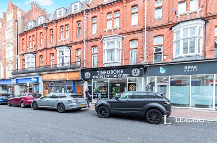 2 Bedroom Flat To Rent In Old Christchurch Road, Bournemouth, BH1