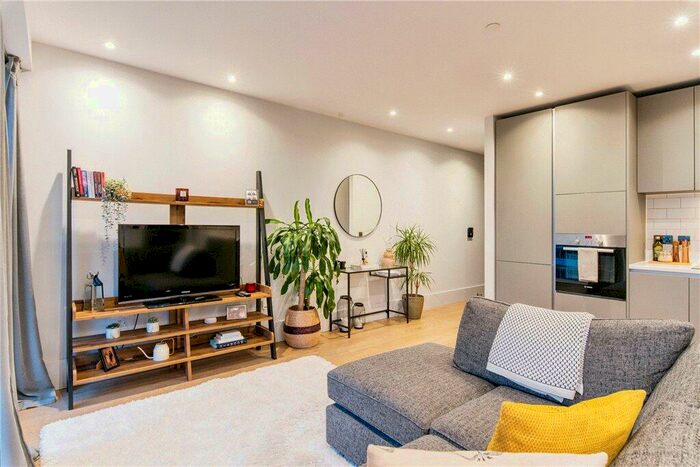 1 Bedroom Flat For Sale In High Street, Croydon, Surrey, CR0