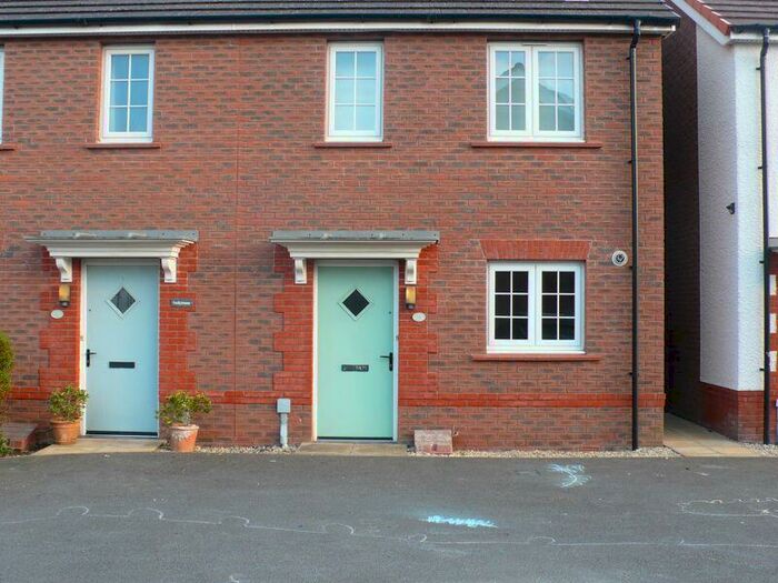 2 Bedroom House To Rent In Long Wood Road, Bristol, BS16