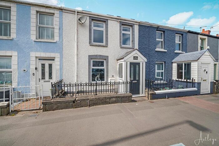 3 Bedroom Terraced House For Sale In Mumbles Road, Blackpill, Swansea, SA3
