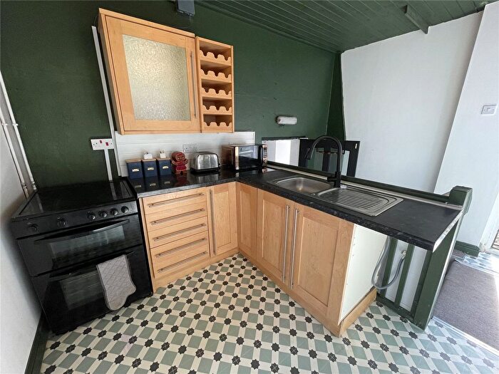 1 Bedroom Flat To Rent In Kings Arms, Fore Street, Torpoint, PL11