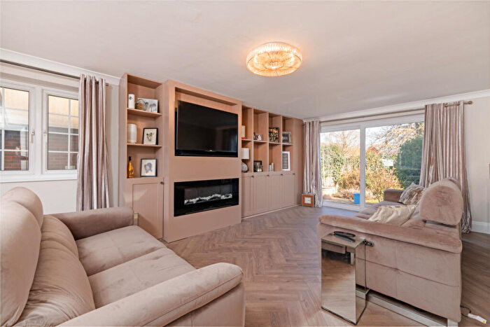 6 Bedroom Detached House For Sale In Godfrey Way, Dunmow, Essex, CM6