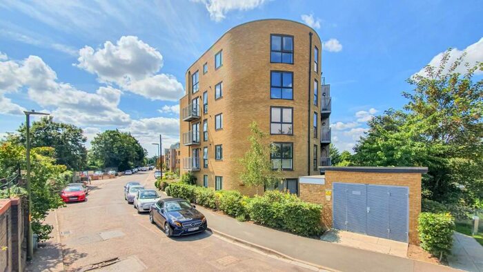 1 Bedroom Apartment To Rent In Smeaton Court, Hertford, SG13