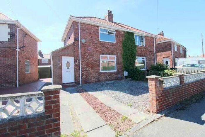 2 Bedroom Property To Rent In Hawthorn Crescent, Washington, NE38