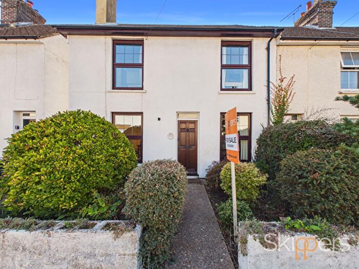4 Bedroom End Of Terrace House For Sale In Upper Denmark Road, Ashford, TN23