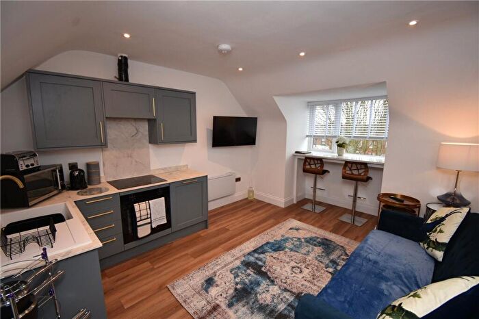 1 Bedroom Flat To Rent In Whitby Road, Ellesmere Port, Cheshire, CH65