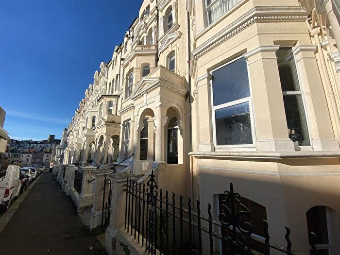 2 Bedroom Flat To Rent In Warrior Gardens, St. Leonards-On-Sea, TN37