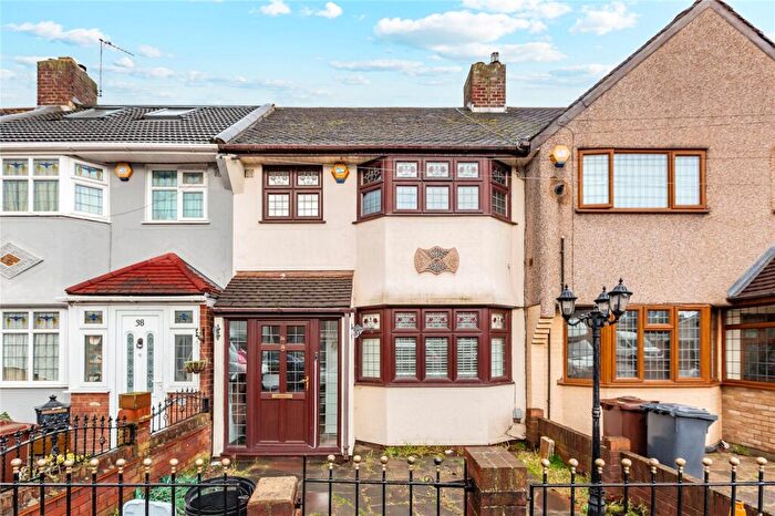 3 Bedroom Terraced House For Sale In Sedgemoor Drive, Dagenham, RM10