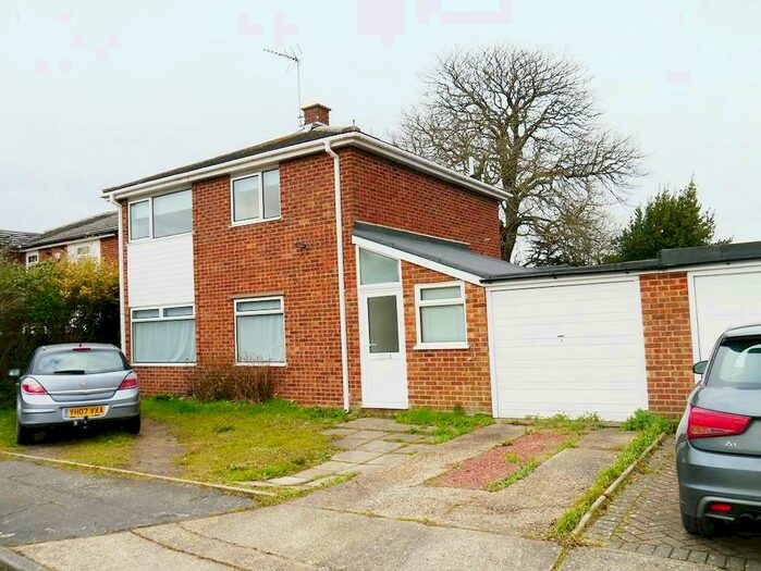 3 Bedroom Link Detached House To Rent In Hexham Close, Ipswich, Suffolk, IP2