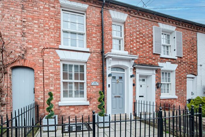2 Bedroom Terraced House For Sale In West Street, Stratford-Upon-Avon, CV37