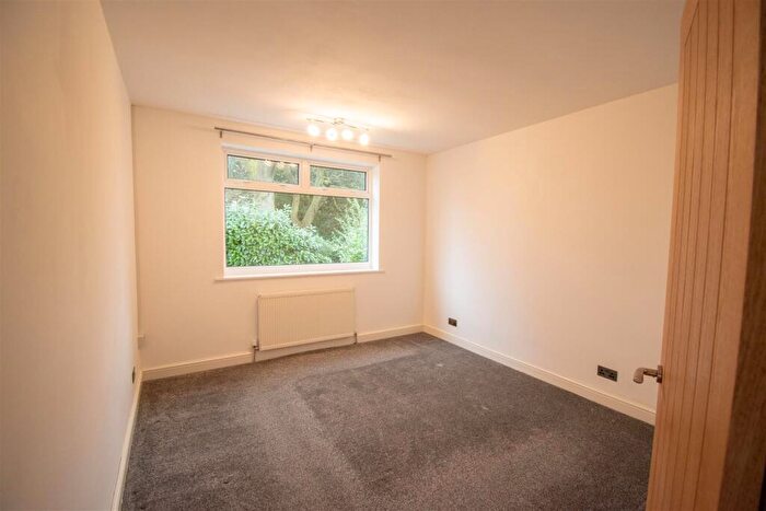 2 Bedroom Detached Bungalow For Sale In Meadow Road, Ripley, DE5
