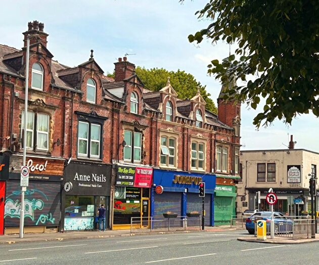 Studio To Rent In Kirkstall Road, Burley, Leeds, LS4
