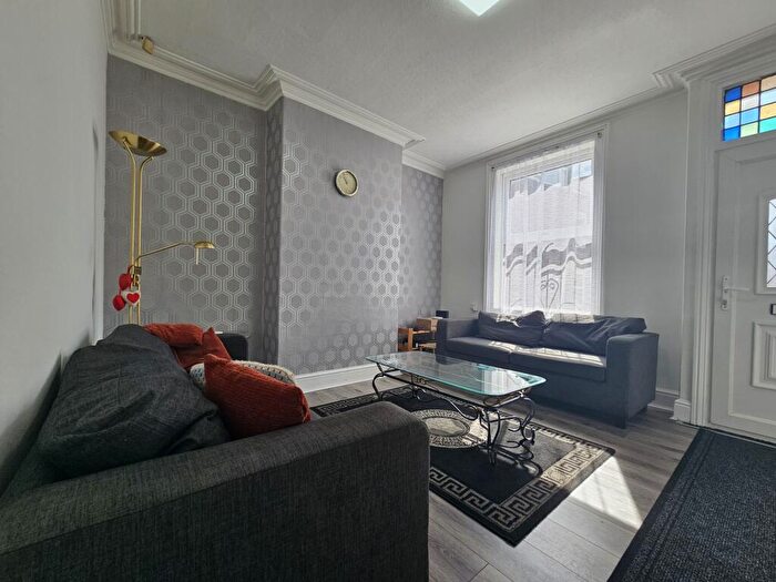 3 Bedroom House To Rent In Royal Park Road, Leeds, LS6