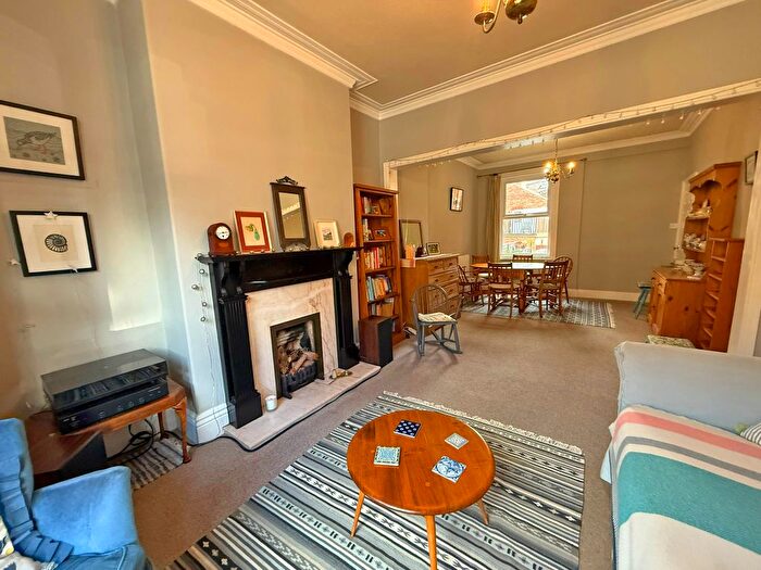 4 Bedroom Terraced House For Sale In Ashville Avenue, Scarborough, YO12