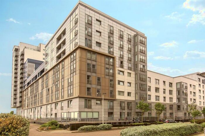 3 Bedroom Flat To Rent In Western Harbour Breakwater, Edinburgh, EH6