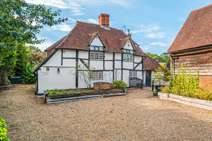 5 Bedroom Detached House To Rent In Farnham Road, Ewshot, Farnham, GU10