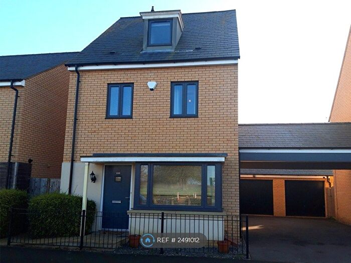 4 Bedroom Detached House To Rent In Selkirk Drive, Oakridge Park, Milton Keynes, MK14