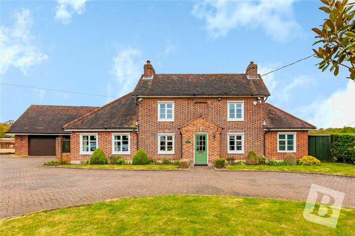 4 Bedroom Detached House To Rent In Mascalls Cottage, Nags Head Lane, Brentwood, CM14