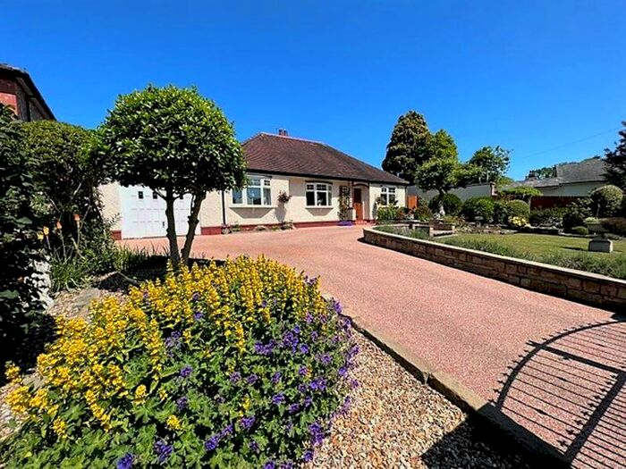 3 Bedroom Detached Bungalow For Sale In Gill Lane, Walmer Bridge, Preston, PR4