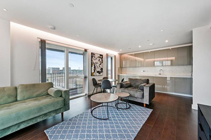 2 Bedroom Apartment To Rent In Montrose Building, Lexington Garden, London, SW11