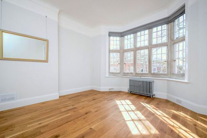 2 Bedroom Flat To Rent In Hornton Street, Kensington, W8