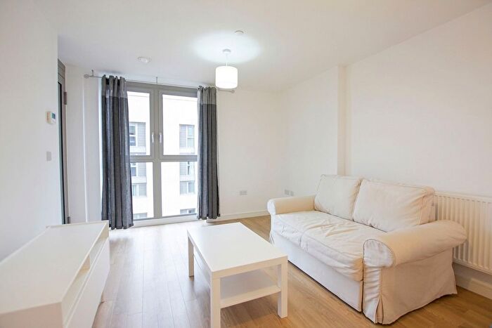 1 Bedroom Flat To Rent In Elmira Street, Roma Corte, SE13