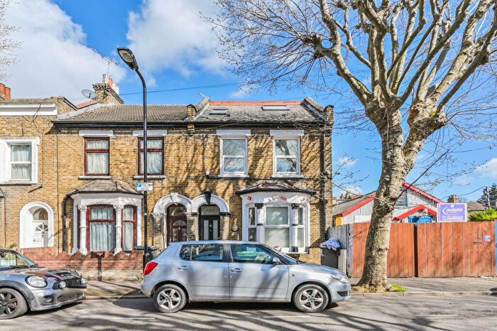 4 Bedroom House For Sale In Malvern Road, Leytonstone, London, E11