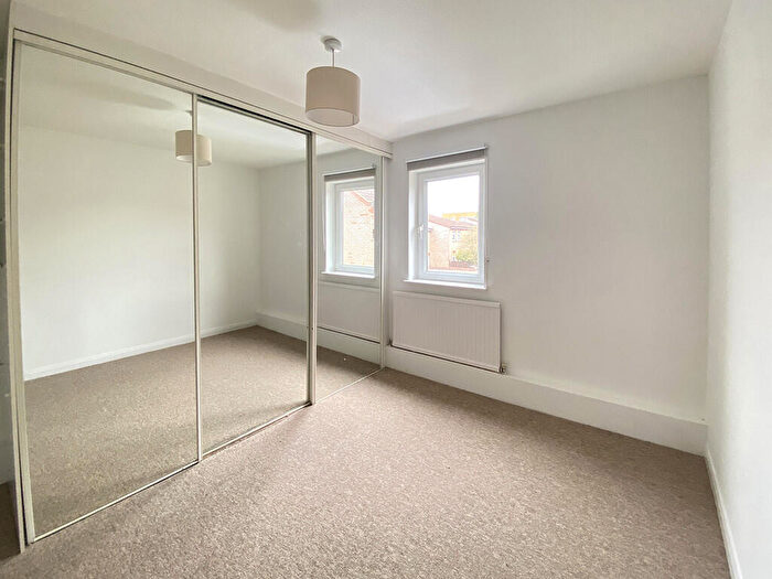 2 Bedroom Apartment To Rent In Minerva Way, Cambridge, CB4