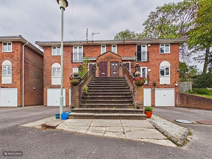 2 Bedroom Flat For Sale In Penlan Crescent, Uplands, Swansea, SA2