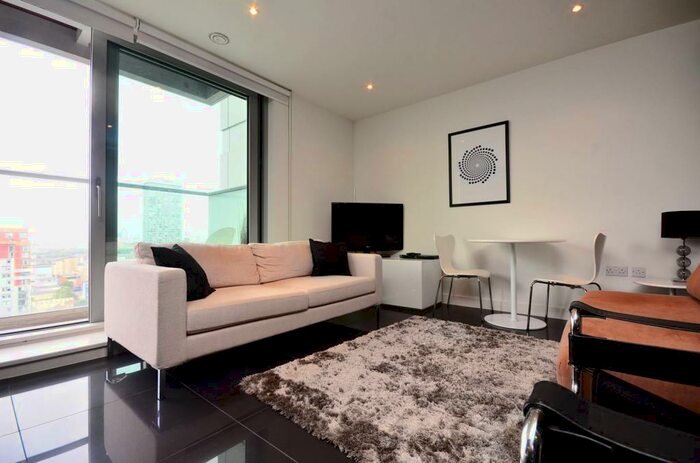 Studio To Rent In Pan Peninsula Square, Canary Wharf, London, E14