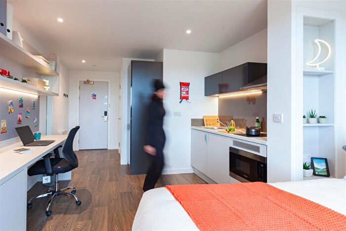 Studio To Rent In New City Road, Glasgow, G4