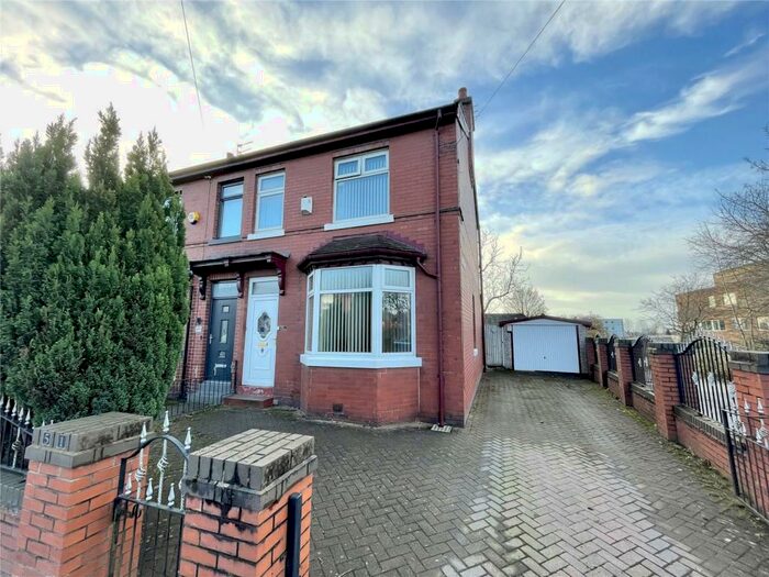 Houses for sale & to rent in OL6 6QN, Mossley Road, Ashton St Michaels