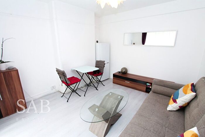 1 Bedroom Flat To Rent In Langdale Gardens, Perivale, UB6