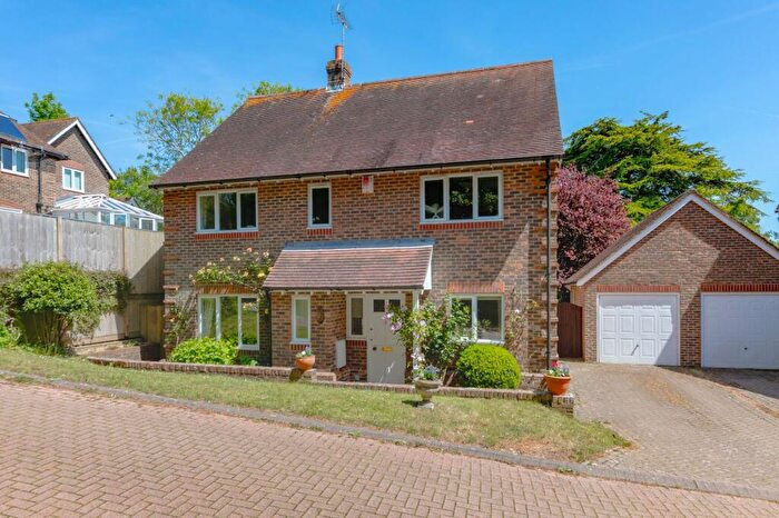 4 Bedroom Detached House For Sale In Lodge Close, Lewes, BN7