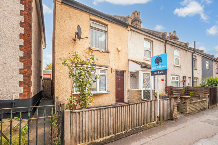 3 Bedroom End Of Terrace House For Sale In London Road, Wallington, SM6