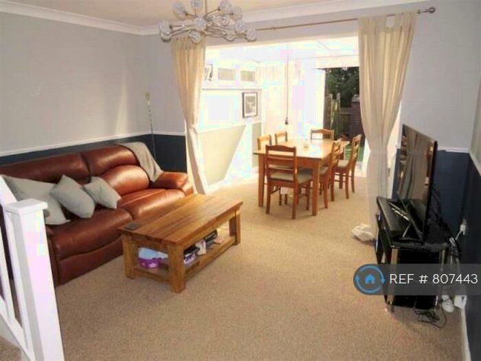2 Bedroom Terraced House To Rent In Katrine Square, Hemel Hempstead, HP2