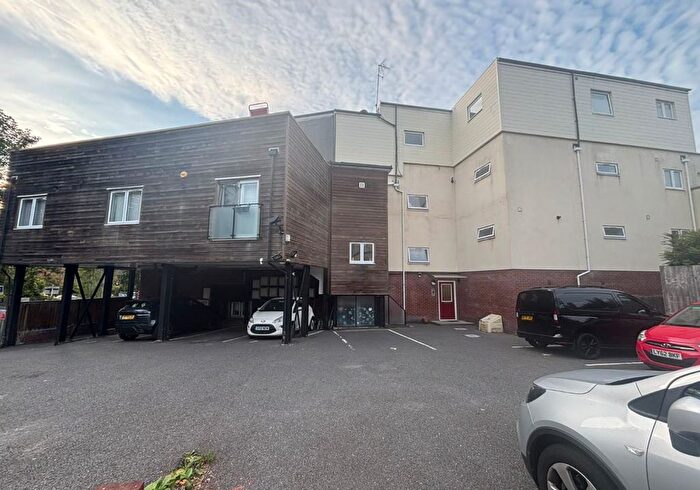 2 Bedroom Flat For Sale In St. Lukes Court, Whyteleafe Hill, Whyteleafe, Surrey, CR3