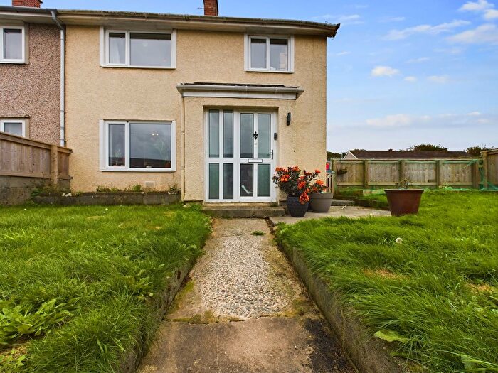 3 Bedroom Semi-Detached House For Sale In Glebelands, Johnston, SA62