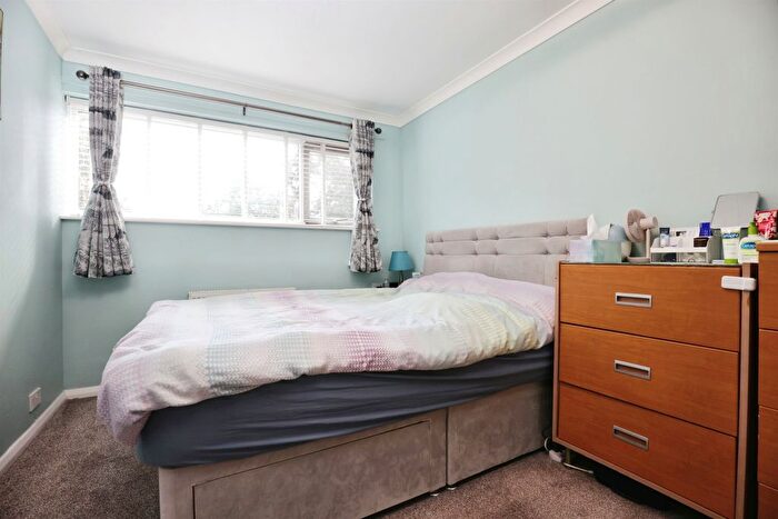 3 Bedroom Terraced House For Sale In Buckley Road, Leamington Spa, CV32
