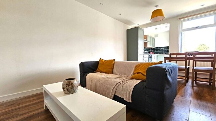 1 Bedroom Flat To Rent In Padfield Road, Camberwell, London, SE5